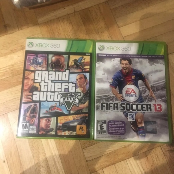 Xbox 360 w/ Kinect, 2 games and controller. - Picture 3 of 3